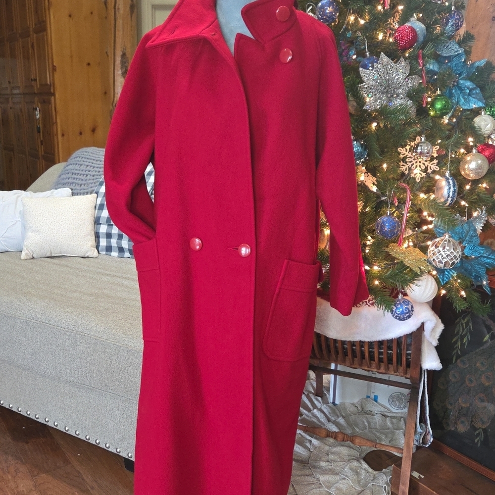 Chic Red Double-Breasted Women's Trench Coat